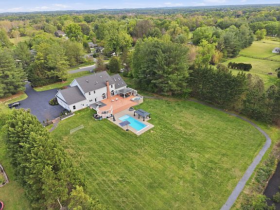 5th image of 13516 Travilah Rd