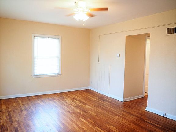 2nd image of 542 Gladstone Blvd APT 8