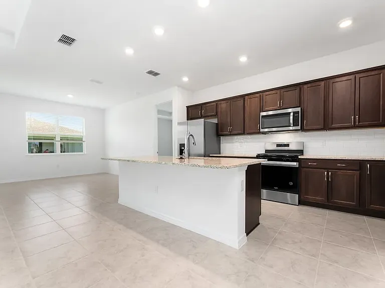 7552 SW 56th Pl — Photo 17