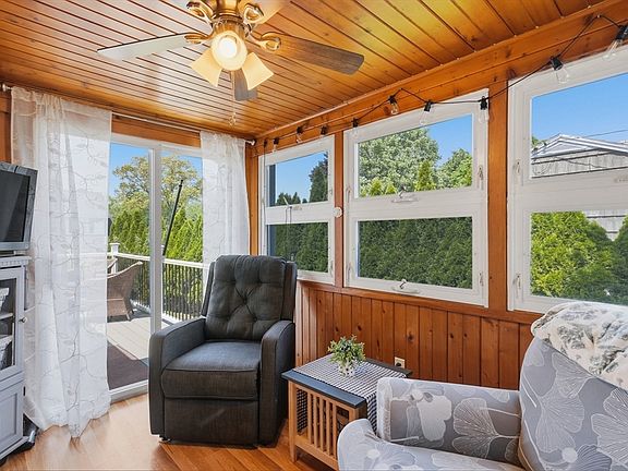5th image of 36 Glenn Rd