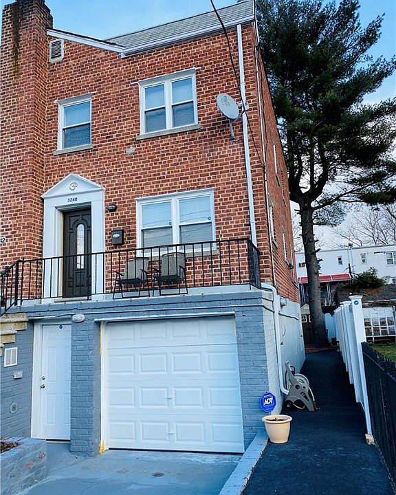 1st image of 3240 Radcliff Ave