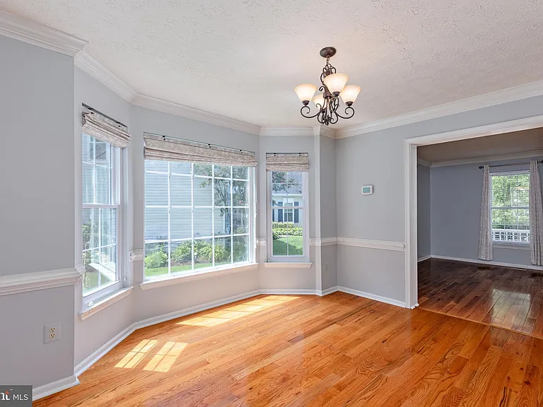 2807 Chapman Ct — Photo 10