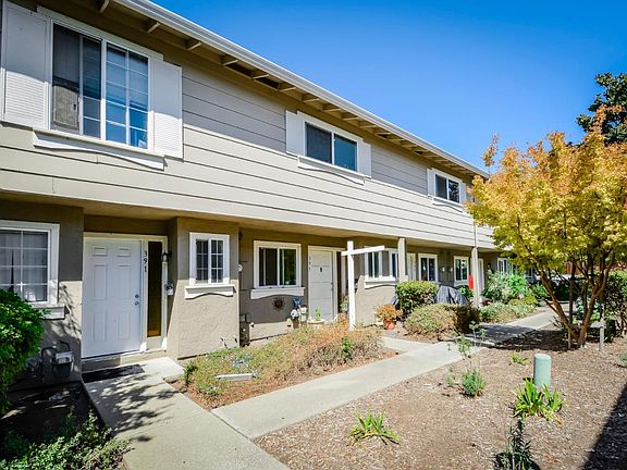 3rd image of 393 N Temple Dr