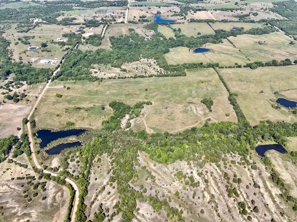 489 County Road 26320, Roxton, TX 75477