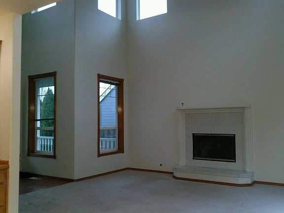 Vaulted Ceiling in Living Rm