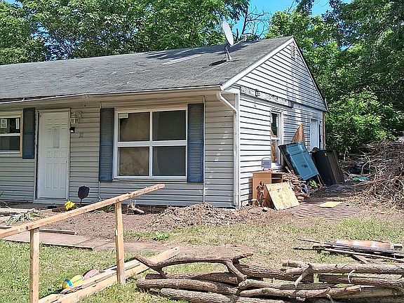 4th image of 70 Delores Dr