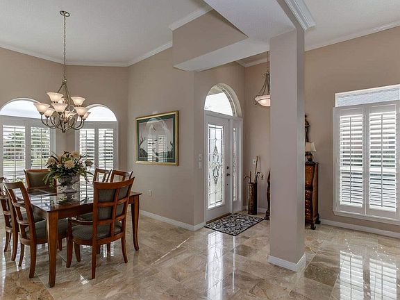 4th image of 1407 Champions Green Dr