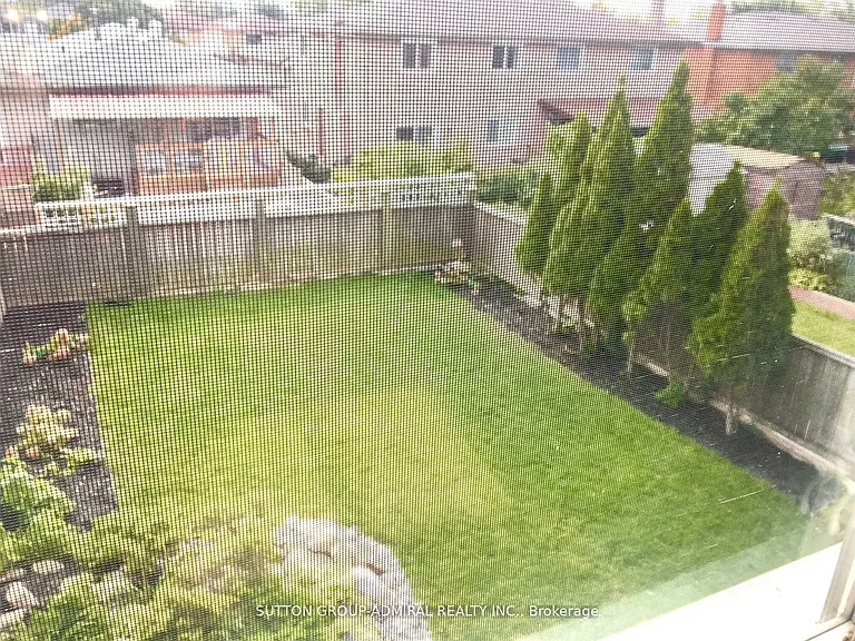 4 Nootka Cres #2 — Photo 27