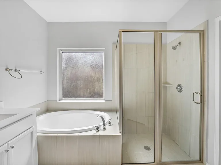 24247 Via Vitani Dr — Photo 27