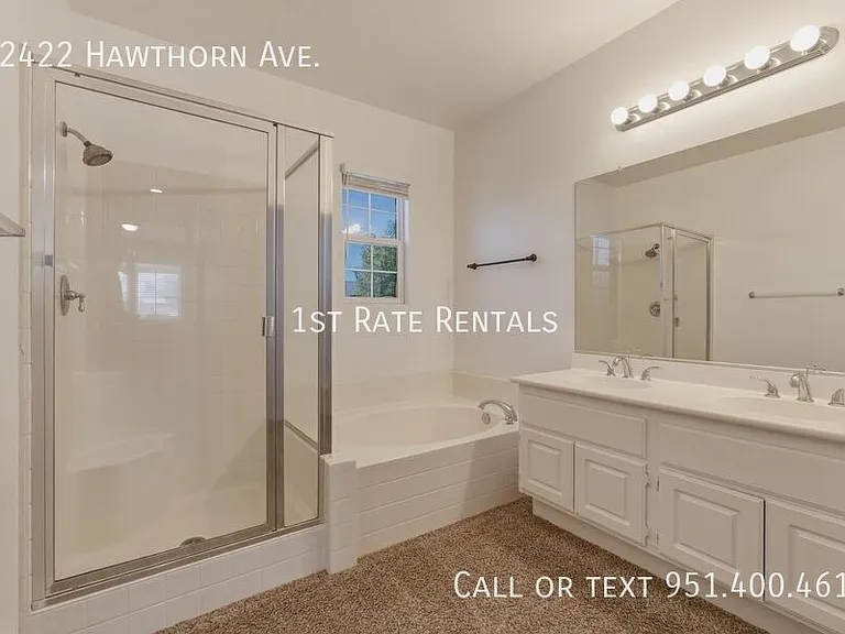 22422 Hawthorn Ave — Photo 11