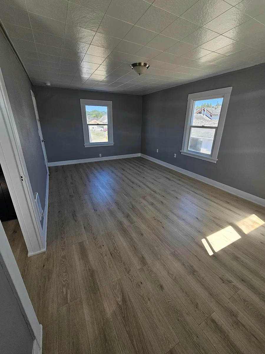 Building Photo - 517 Emerson Ave #5