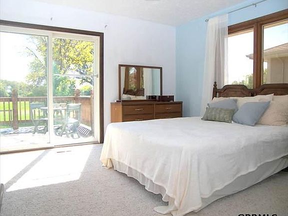 4th image of 22303 Southshore Dr