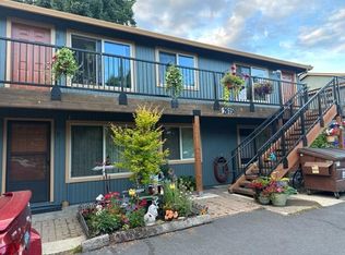 2615 SE Division St APT 10, Portland, OR 97202