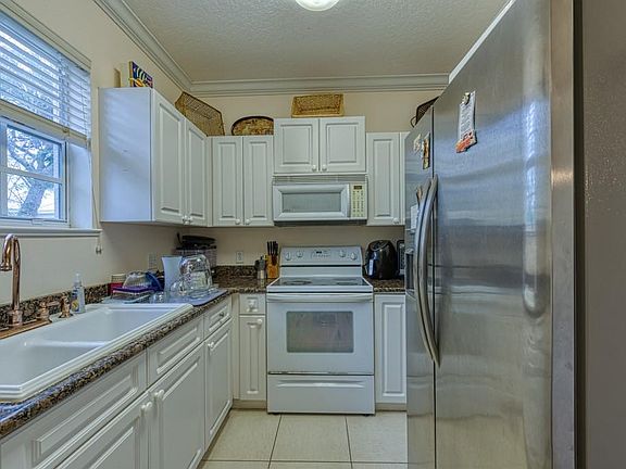 4th image of 465 18th St