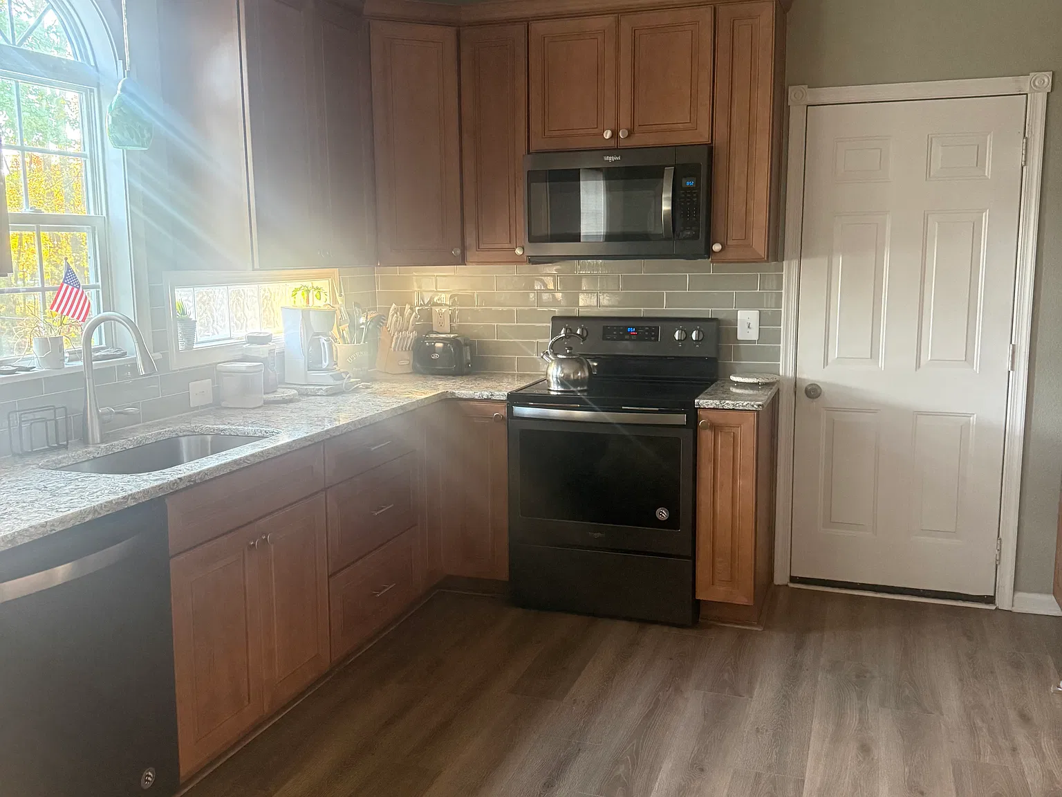 4 bed, 2.5 bath, $2,550 — Photo 4