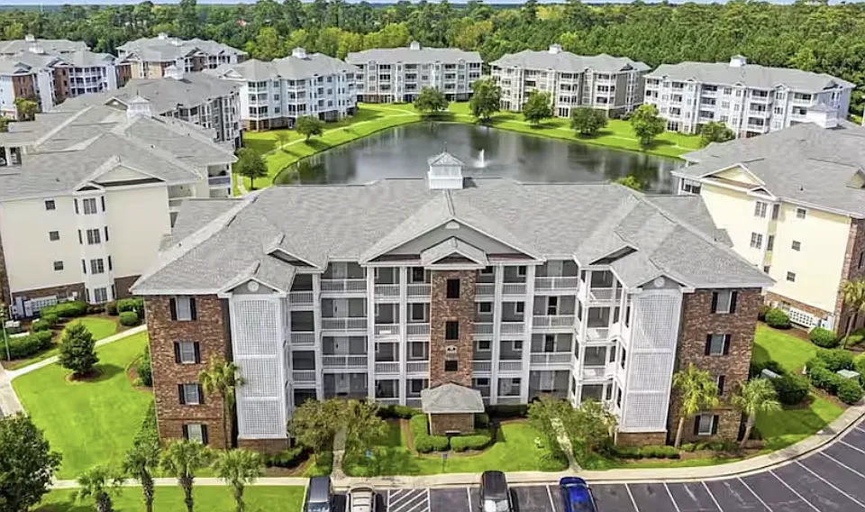 4829 Luster Leaf Cir #305