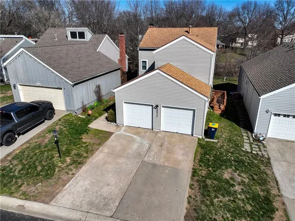 10017 N Cherry Dr, Kansas City, MO 64155