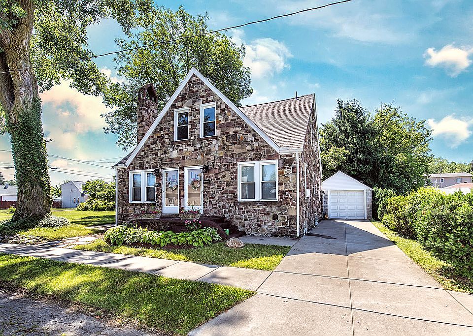 1st image of 1509 W 31st St #2