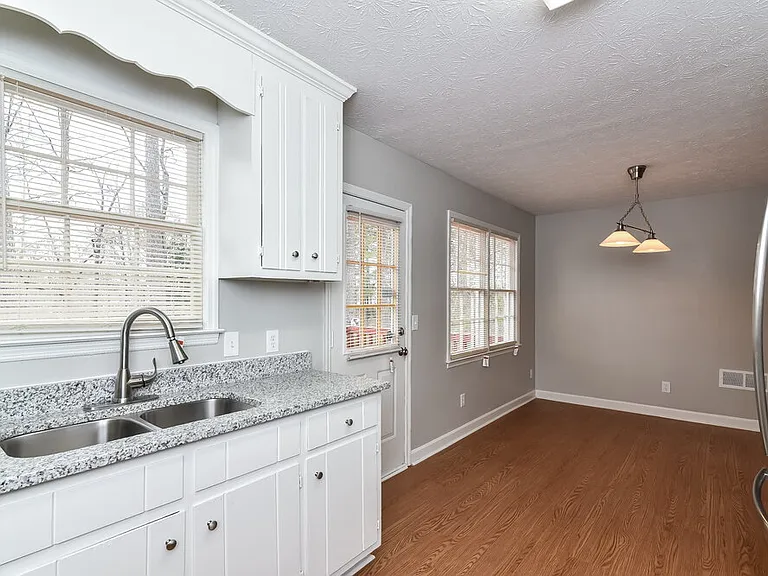 490 Radio Ct — Photo 10
