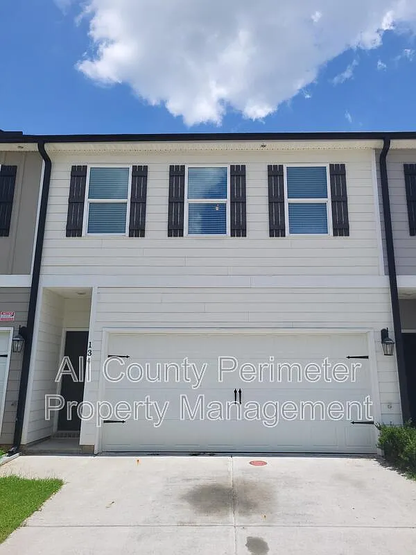 3 bed, 2.5 bath, 1776 sqft, $1,750 — Photo 1