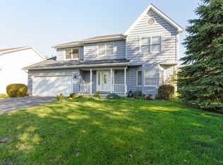 452 Signal Ln, Grayslake, IL 60030