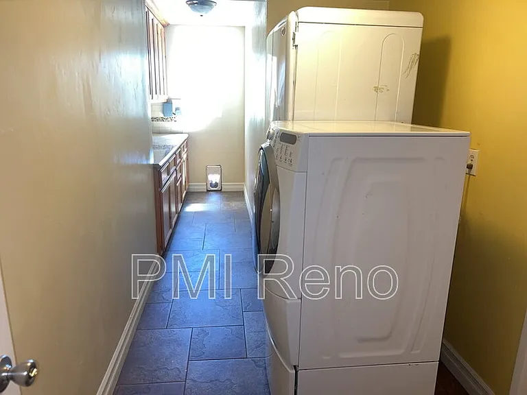 2856 Waterfield Dr — Photo 9