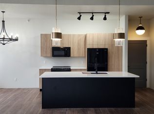 1114 6th St #A, Nevada, IA 50201