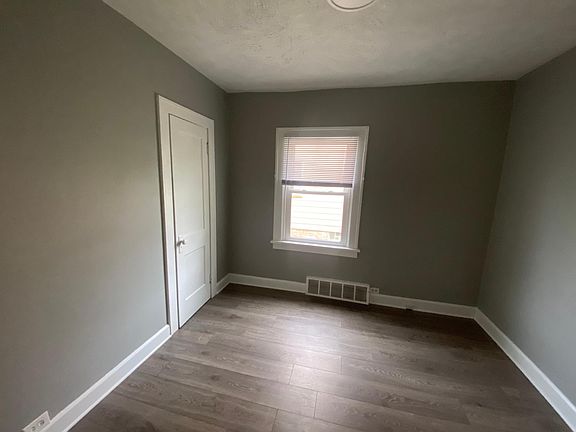 3rd image of 4911 E 108th St #2