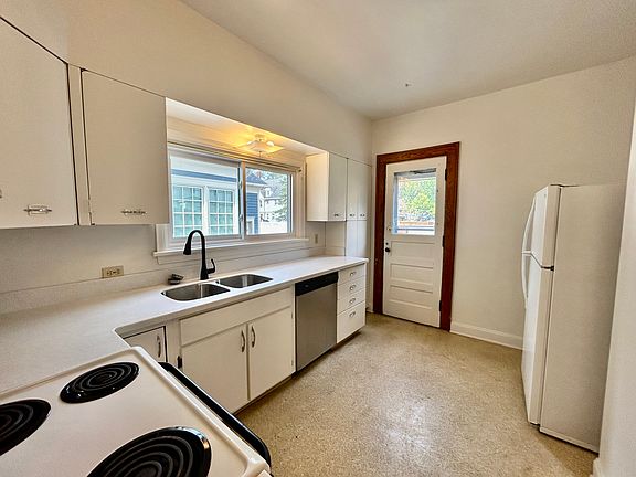 5th image of 623 Cherry St #1