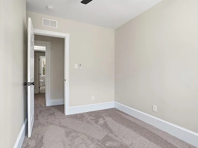 1030 Grand Ave — Photo 12