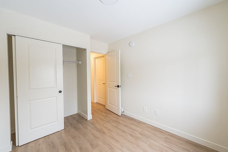 Winnipeg Apartment for rent - 3 Bedrooms — photo 20