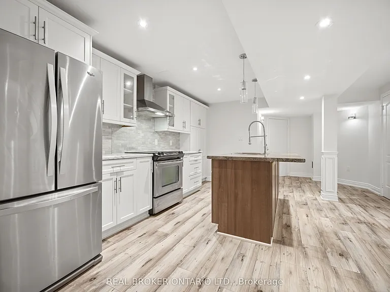 3277 Paul Henderson Dr — Photo 10