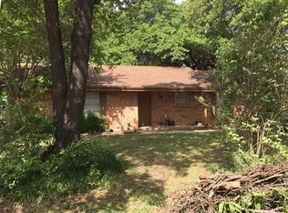 216 Lilac Ln, Azle, TX 76020