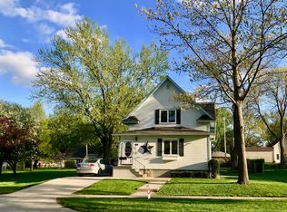 325 1st Ave SE, Badger, IA 50516
