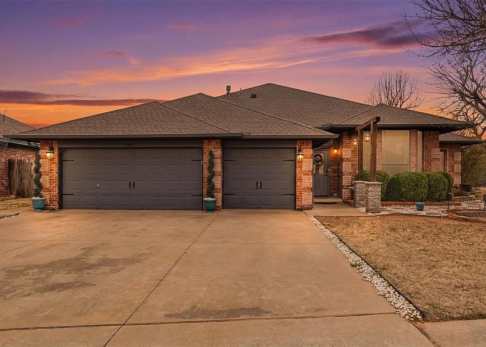 704 N Geronimo Way, Mustang, OK 73064 | Zillow