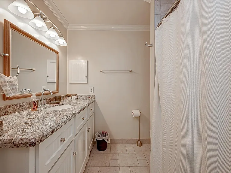 6329 Del Monte Dr #100 — Photo 33