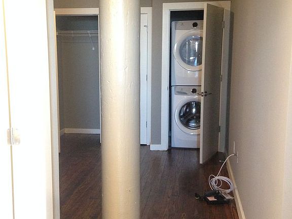 4th image of 926 Commerce St #305