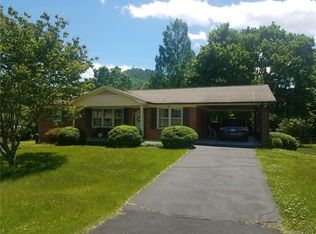 3460 Greentree Acres Rd, Valdese, NC 28690