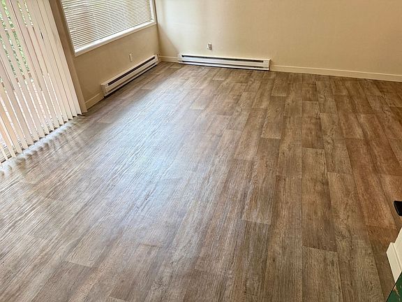 5th image of 4130 SW View Point Ter APT 8
