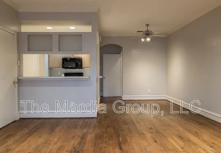 3904 Brandon Park Dr — Photo 4