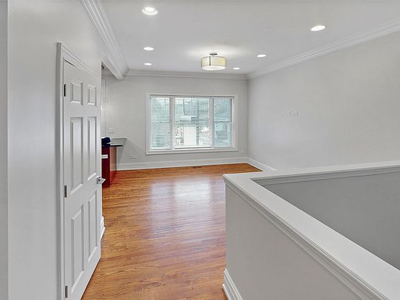 5th image of 4500 S King Dr E #45-355