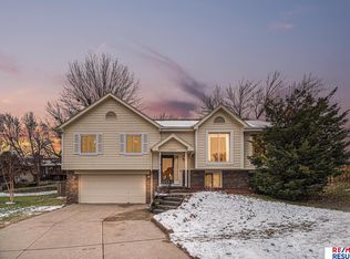 15439 Cuming Cir, Omaha, NE 68154