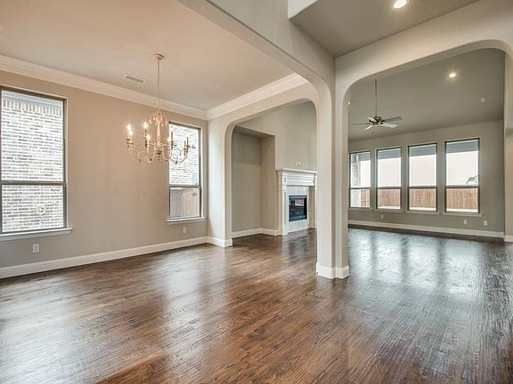 4th image of 1409 Devonshire Dr