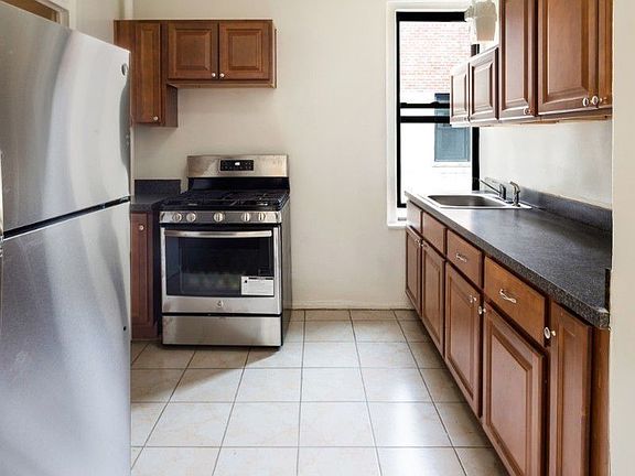 2nd image of 227 Haven Ave APT 2G