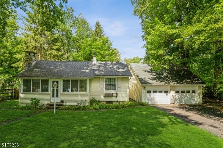1st image of 14 Ayers Cir