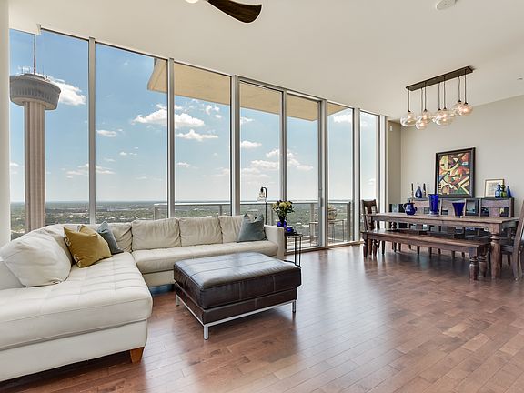 4th image of 610 E Market St #2519