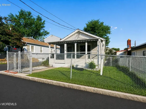 31 Pacific Boulevard, Keyport, NJ 07735