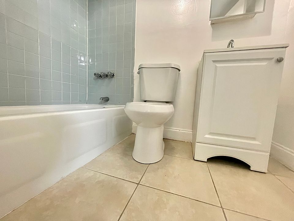 2nd image of 37 W 29th St #A