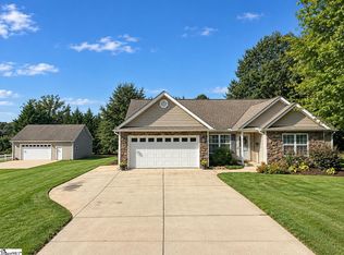 1 Berry Tree Ct, Greer, SC 29651