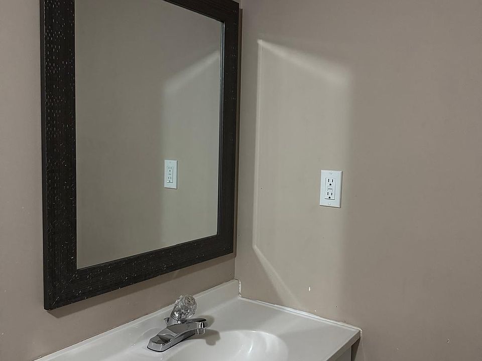 1st image of 9370 Aire Ct